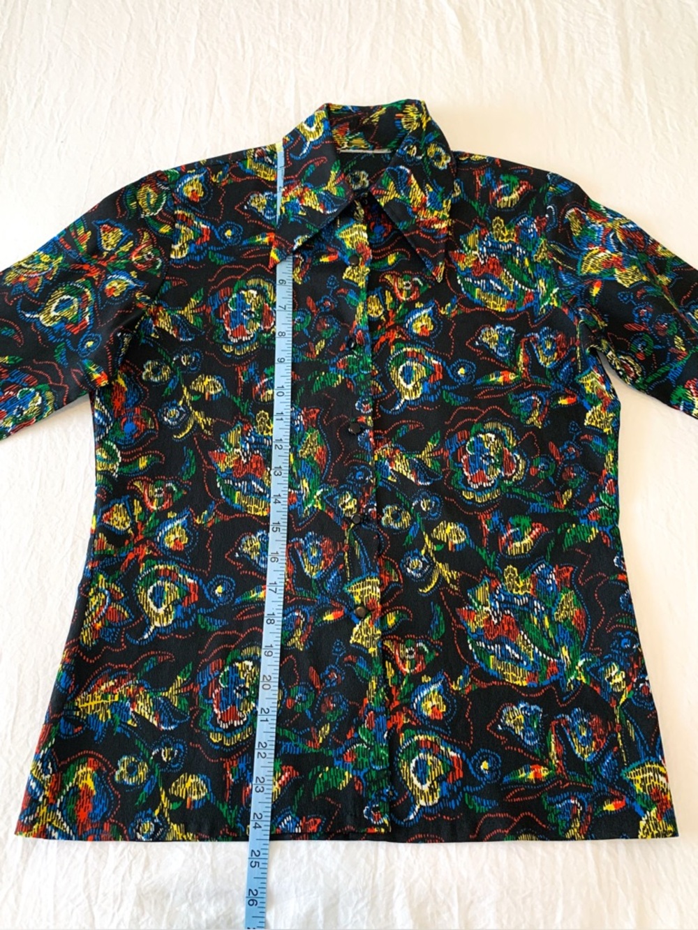 Vintage psychedelic dagger-collar button-up shirt black & flowers fits size 10 - Picture 7 of 8
